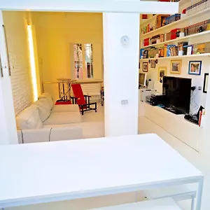 Elegant And Modern Loft In Medieval , Bologna Italia